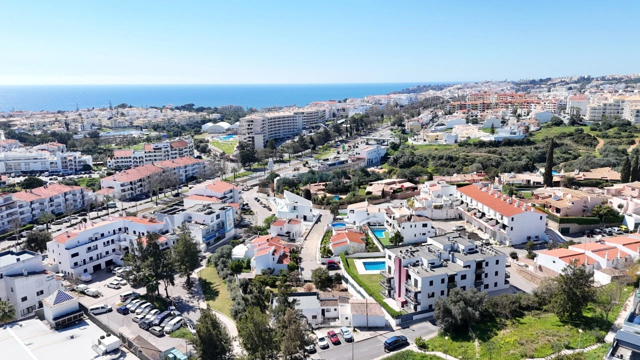 Moradia T6 para Venda em Albufeira e Olhos de Água Foto 19