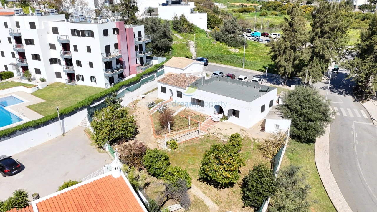 Moradia T6 para Venda em Albufeira e Olhos de Água Foto 26
