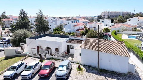 Moradia T6 para Venda em Albufeira e Olhos de Água