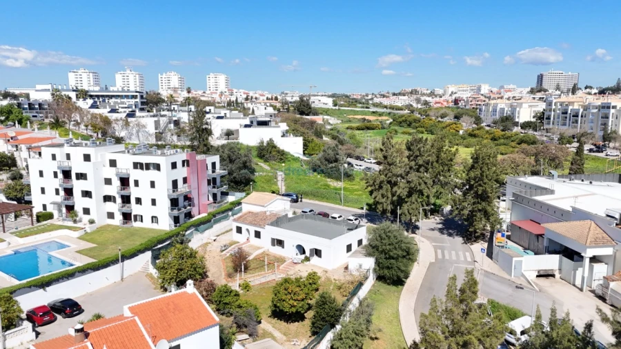 Moradia T6 para Venda em Albufeira e Olhos de Água Foto 2