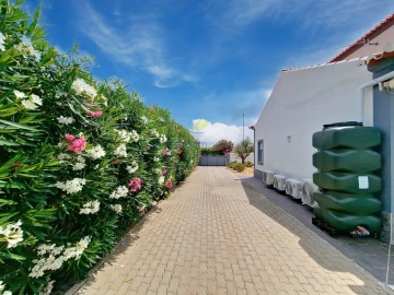 Moradia T4 para Venda em Quelfes