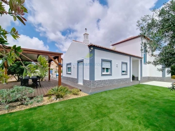 Moradia T4 para Venda em Quelfes