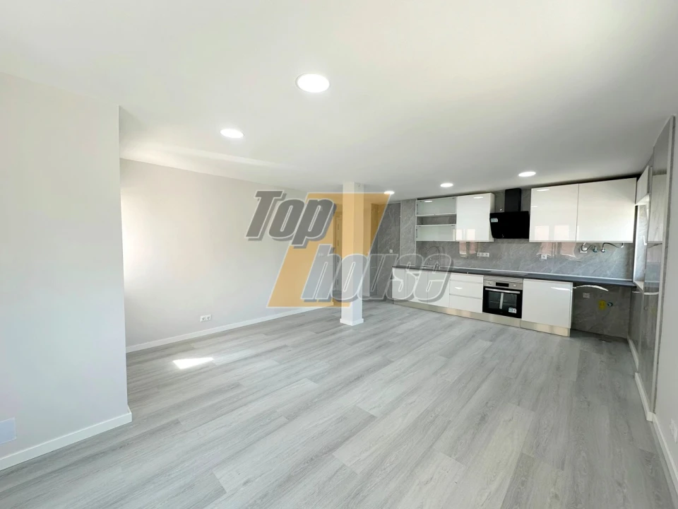 Apartamento T2 para Venda em Corroios Foto 1