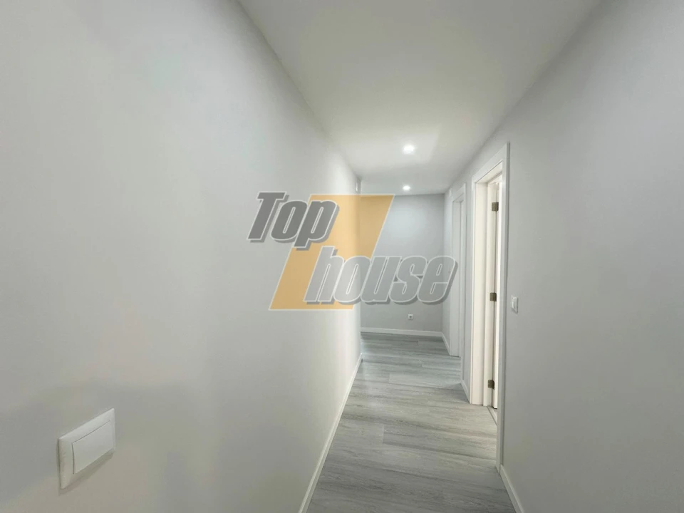 Apartamento T2 para Venda em Corroios Foto 10