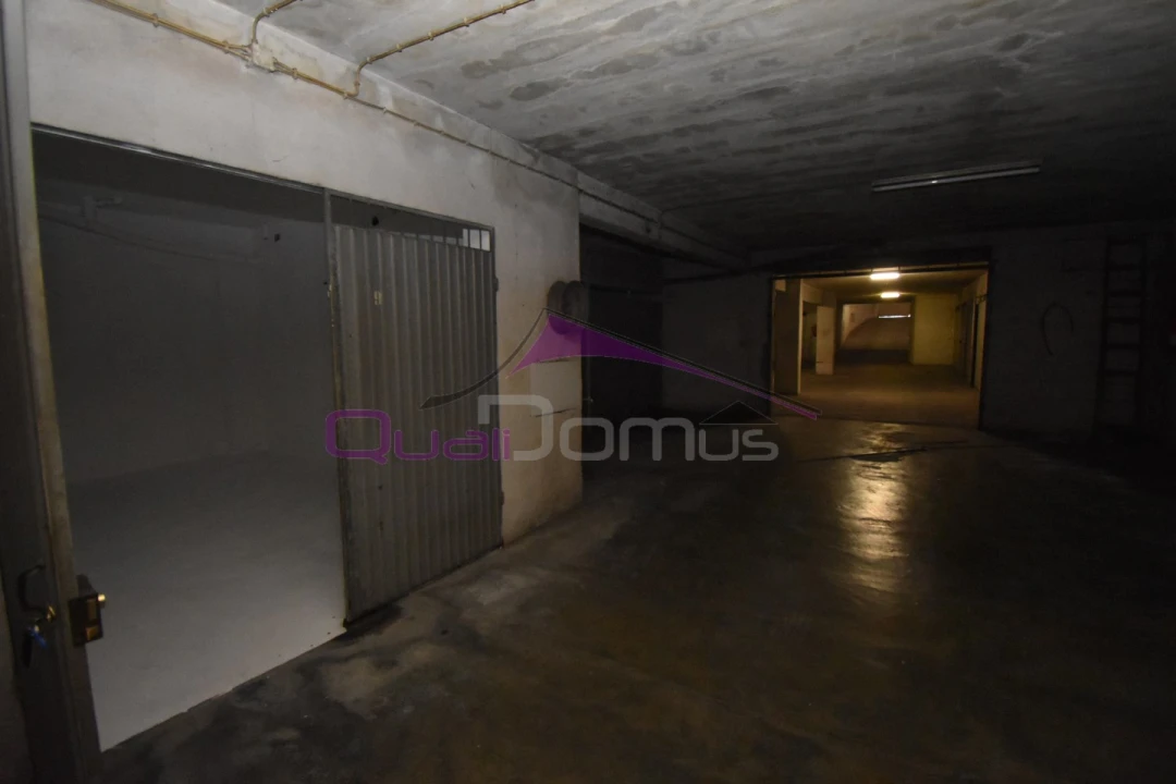 Garagem para Venda em São João Baptista Foto 1