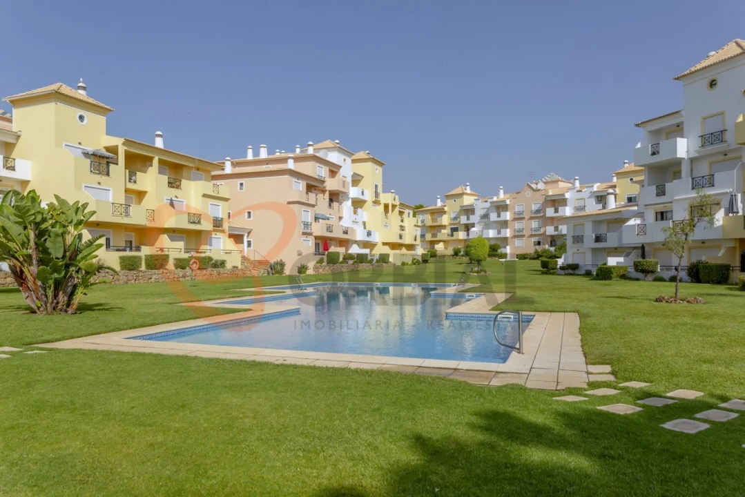 Apartamento T1 para Venda em Albufeira e Olhos de Água Foto 24