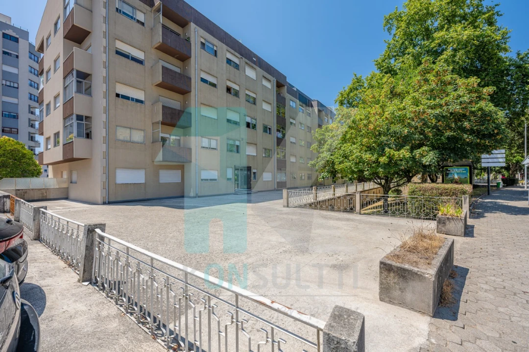 Apartamento T1 para Venda em Santa Marinha e São Pedro da Afurada Foto 1