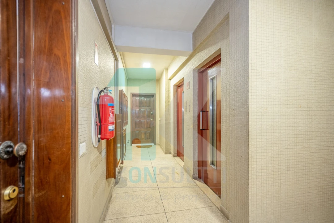 Apartamento T1 para Venda em Santa Marinha e São Pedro da Afurada Foto 5