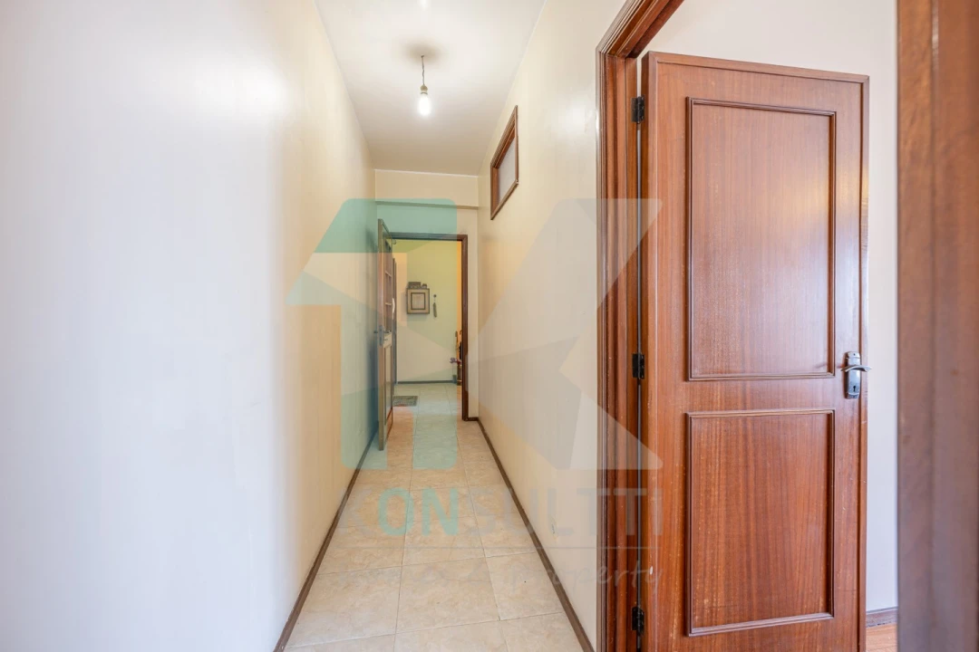 Apartamento T1 para Venda em Santa Marinha e São Pedro da Afurada Foto 23
