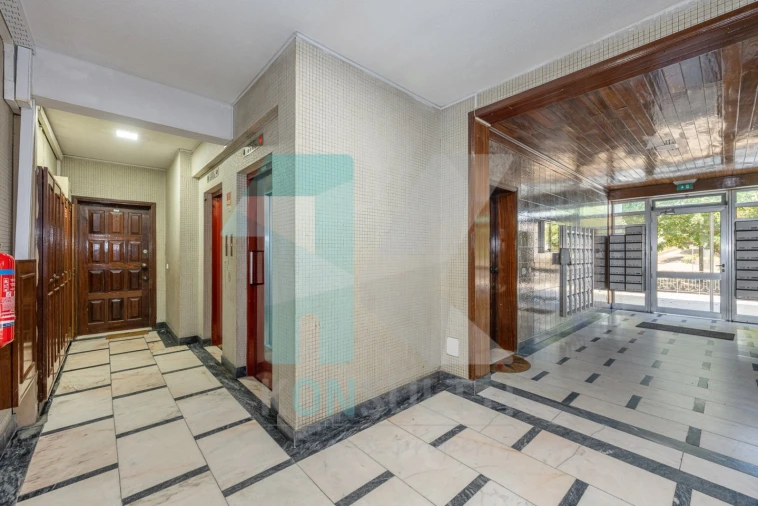 Apartamento T1 para Venda em Santa Marinha e São Pedro da Afurada Foto 4
