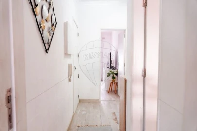 Apartamento T2 para Venda em Baixa da Banheira e Vale da Amoreira