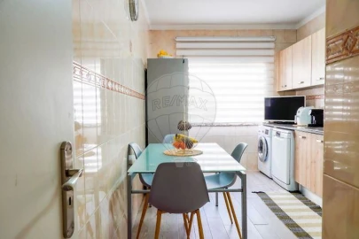 Apartamento T2 para Venda em Baixa da Banheira e Vale da Amoreira