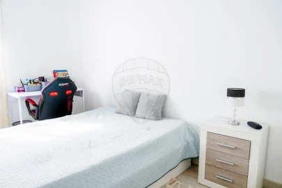 Apartamento T2 para Venda em Baixa da Banheira e Vale da Amoreira