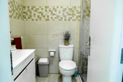Apartamento T2 para Venda em Baixa da Banheira e Vale da Amoreira