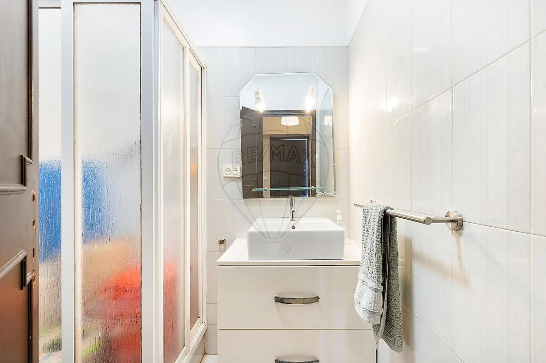 Apartamento T3 para Venda em Pontinha e Famões Foto 6