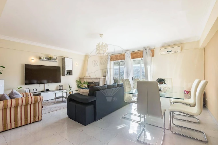 Apartamento T3 para Venda em Pontinha e Famões Foto 13