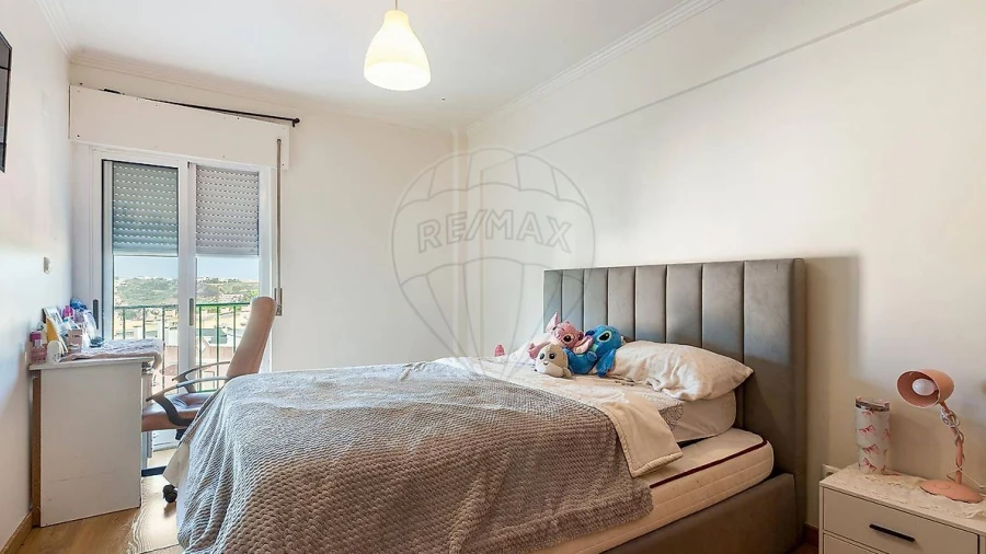 Apartamento T3 para Venda em Pontinha e Famões