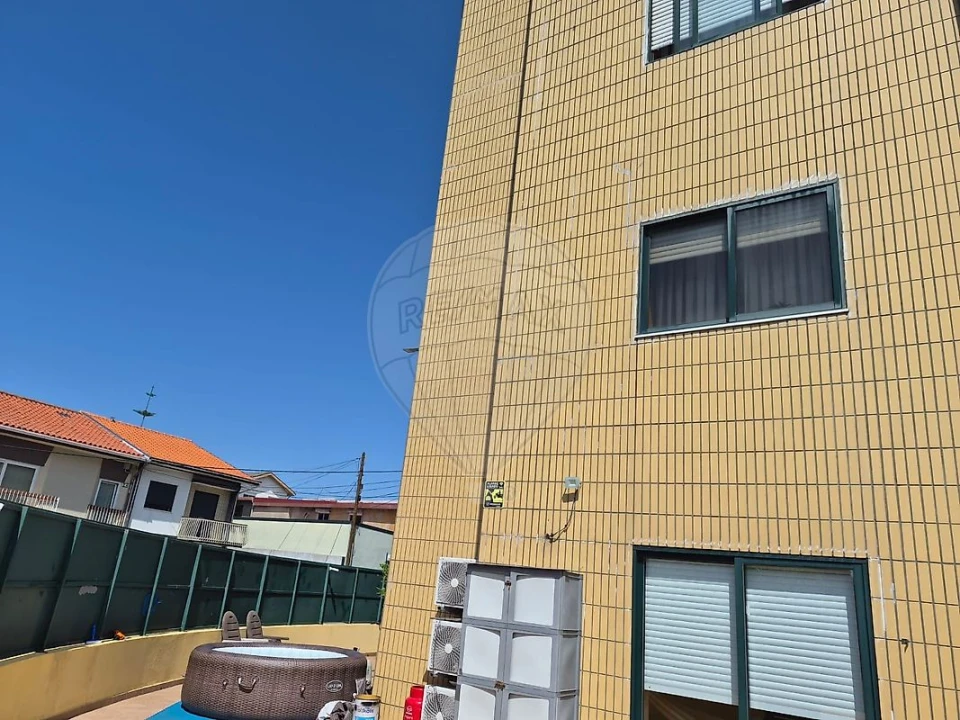 Apartamento T3 para Venda em Madalena Foto 10