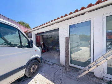 Moradia T4 para Venda em Romeira e Várzea