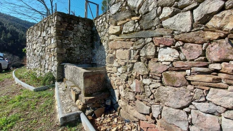 Quinta T
           para Venda em Fermedo