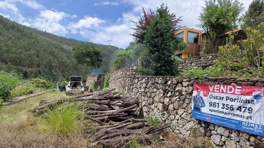 Quinta T
           para Venda em Fermedo Foto 31