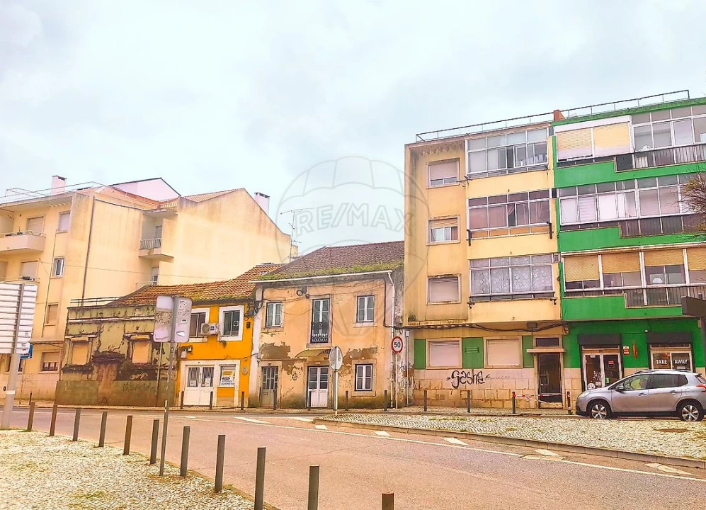 Prédio para Venda em Loures Foto 1