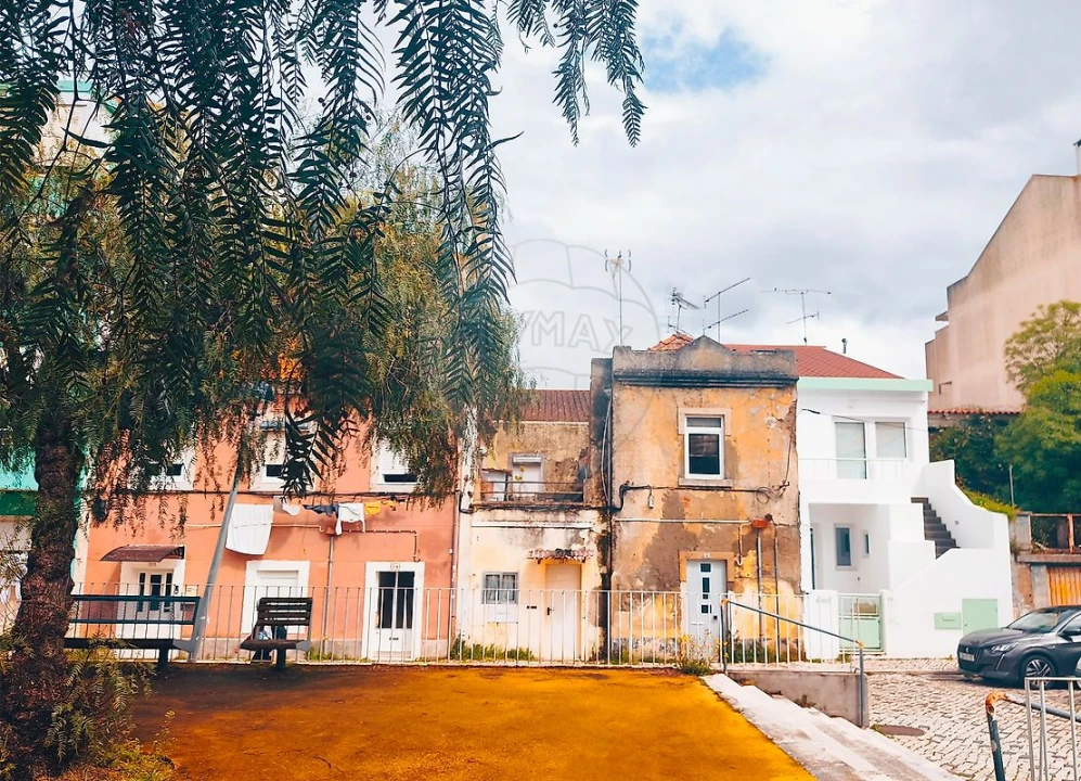 Prédio para Venda em Loures Foto 5
