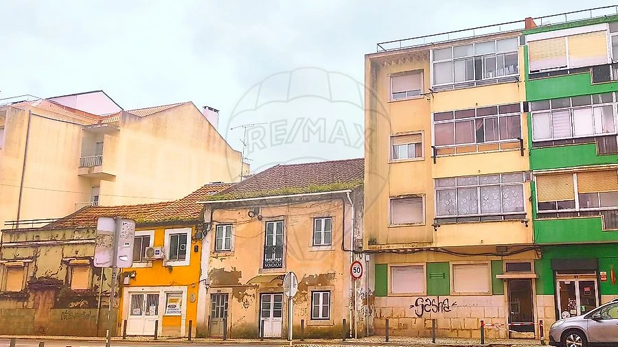 Prédio para Venda em Loures