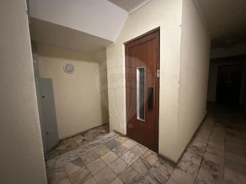 Apartamento T2 para Venda em Agualva e Mira-Sintra