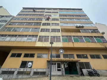Apartamento T2 para Venda em Agualva e Mira-Sintra