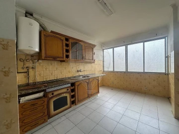Apartamento T2 para Venda em Agualva e Mira-Sintra