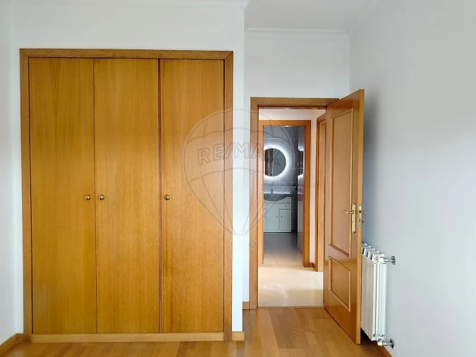 Apartamento T1 para Arrendamento em Aradas Foto 17