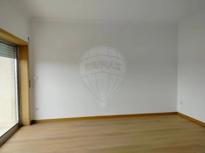 Apartamento T1 para Arrendamento em Aradas Foto 18