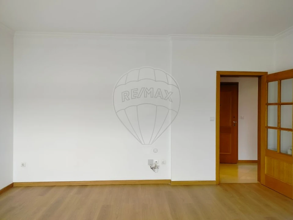 Apartamento T1 para Arrendamento em Aradas Foto 7