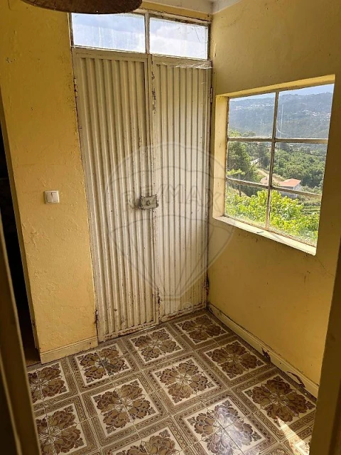 Moradia T6 para Venda em Roge