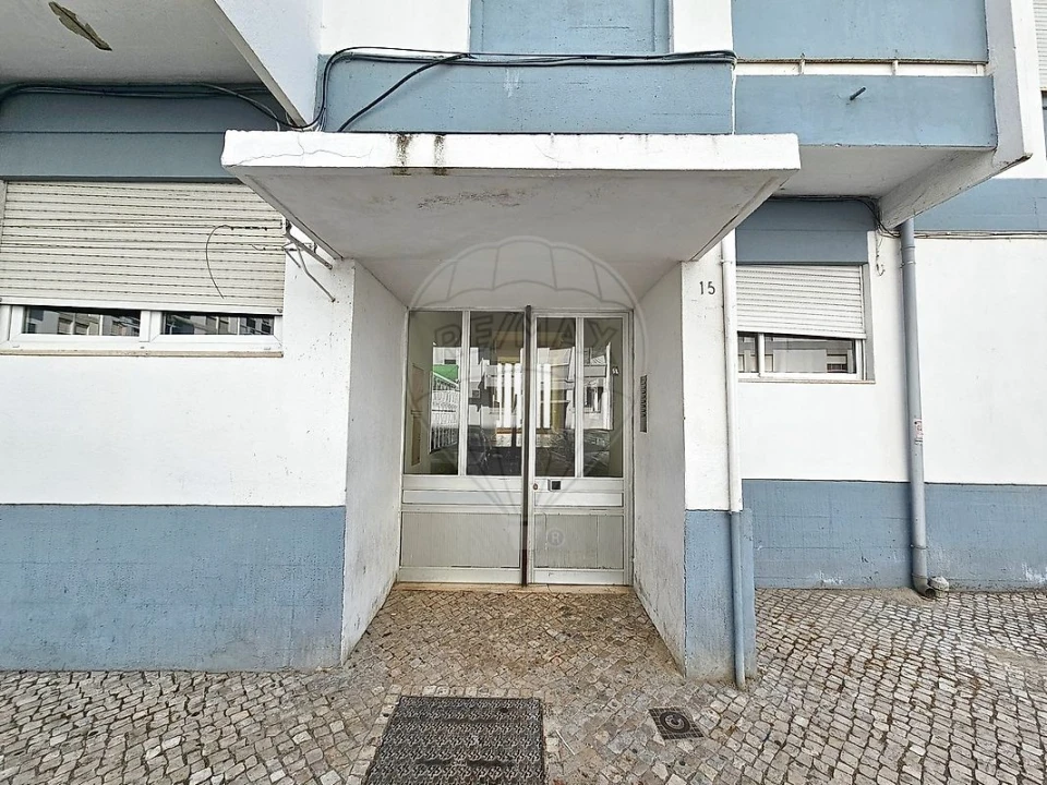 Apartamento T3 para Venda em Moita Foto 2