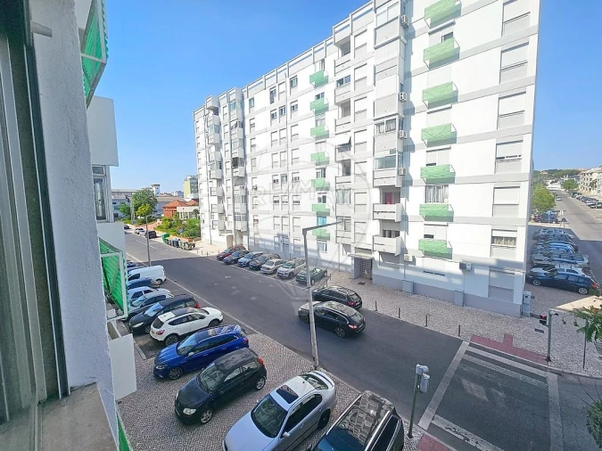 Apartamento T3 para Venda em Moita Foto 18