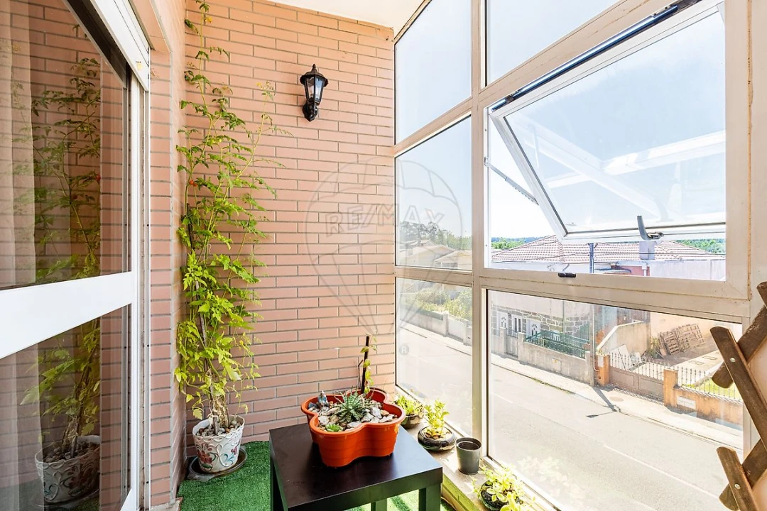 Apartamento T2 para Venda em Argoncilhe Foto 8