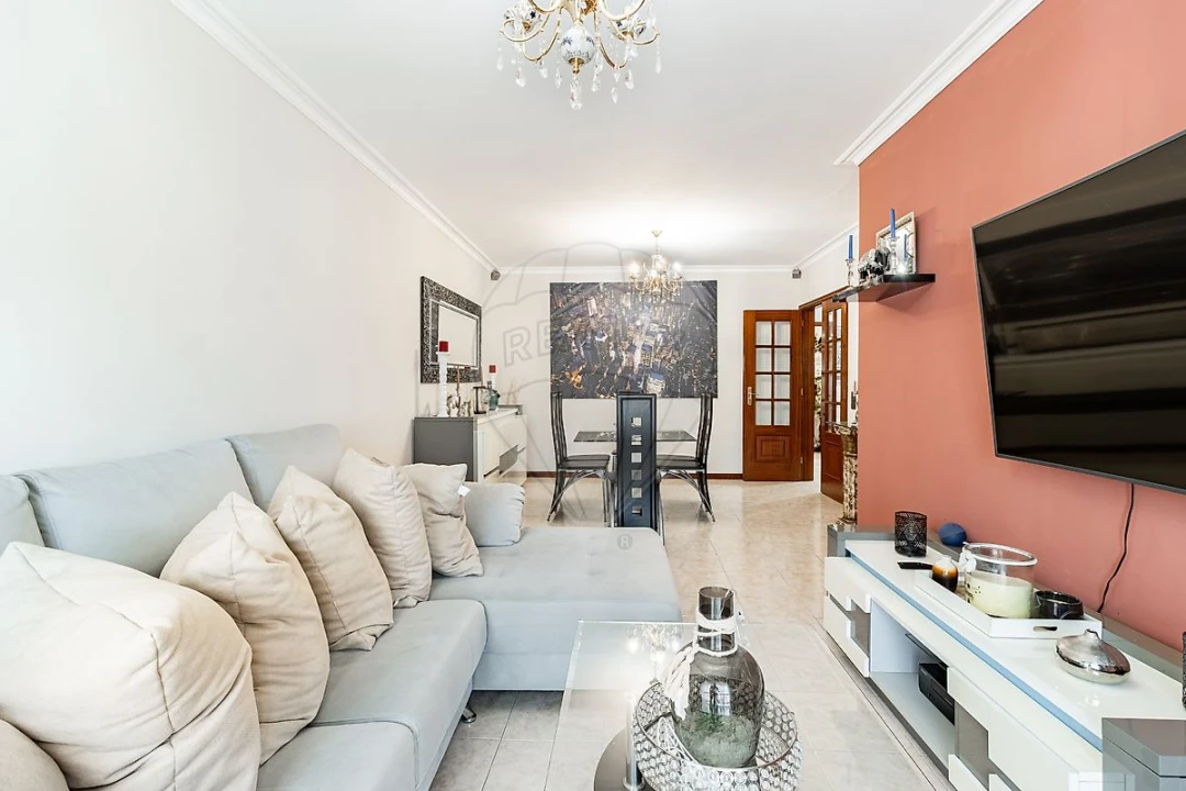 Apartamento T2 para Venda em Argoncilhe Foto 5