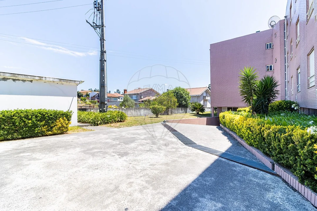 Apartamento T2 para Venda em Argoncilhe Foto 21