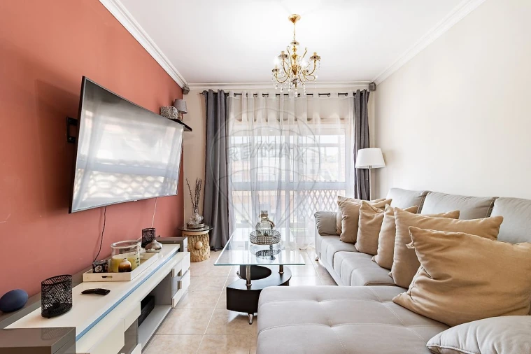 Apartamento T2 para Venda em Argoncilhe Foto 2