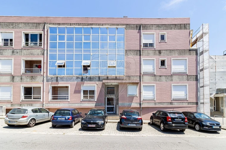 Apartamento T2 para Venda em Argoncilhe Foto 15
