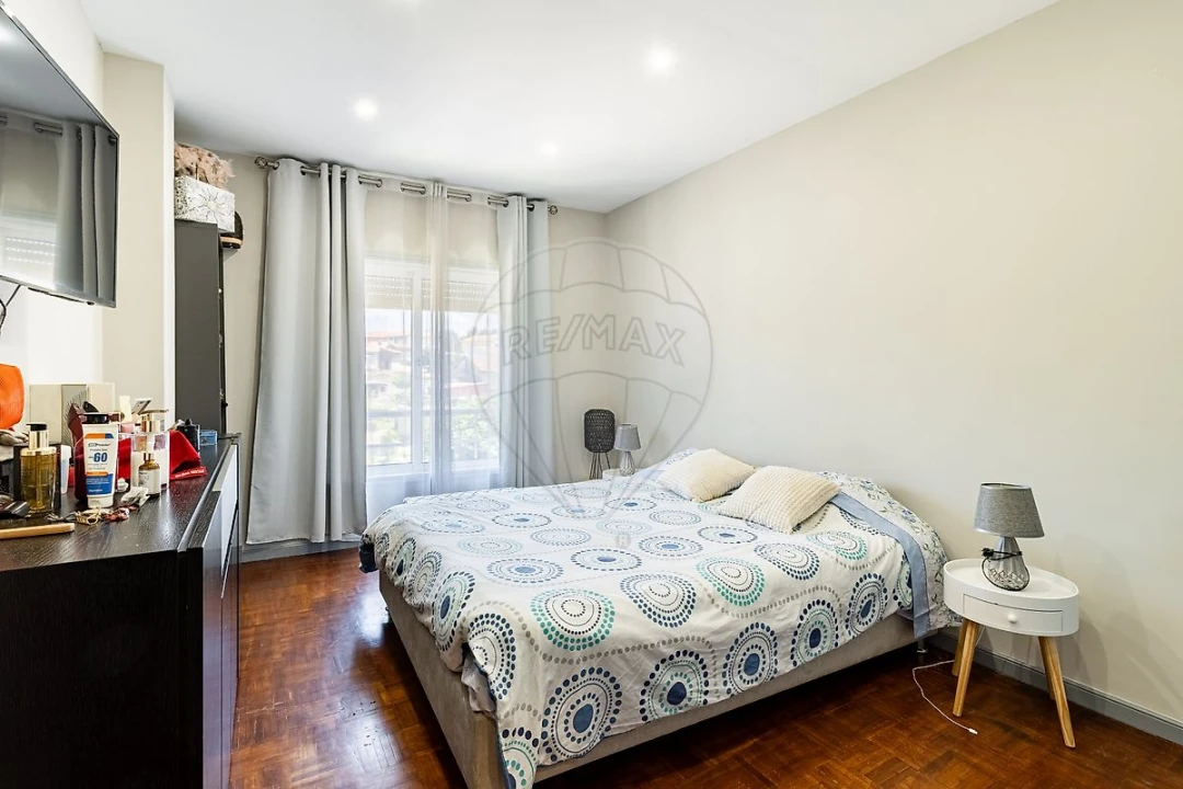 Apartamento T2 para Venda em Argoncilhe Foto 11
