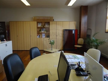 Escritório para Arrendamento em São Paio de Oleiros