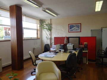 Escritório para Arrendamento em São Paio de Oleiros