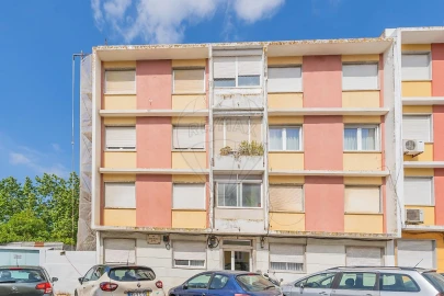 Apartamento T2 para Venda em Beato