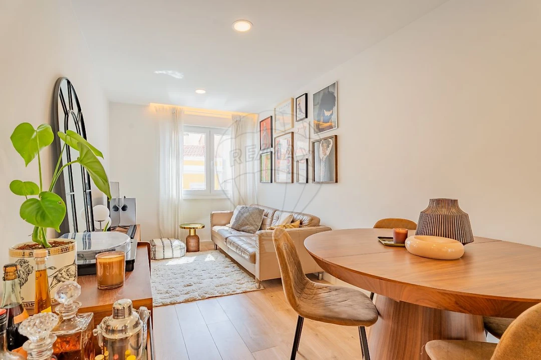 Apartamento T2 para Venda em Beato Foto 14