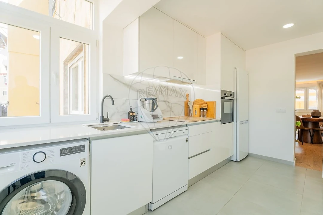 Apartamento T2 para Venda em Beato Foto 6