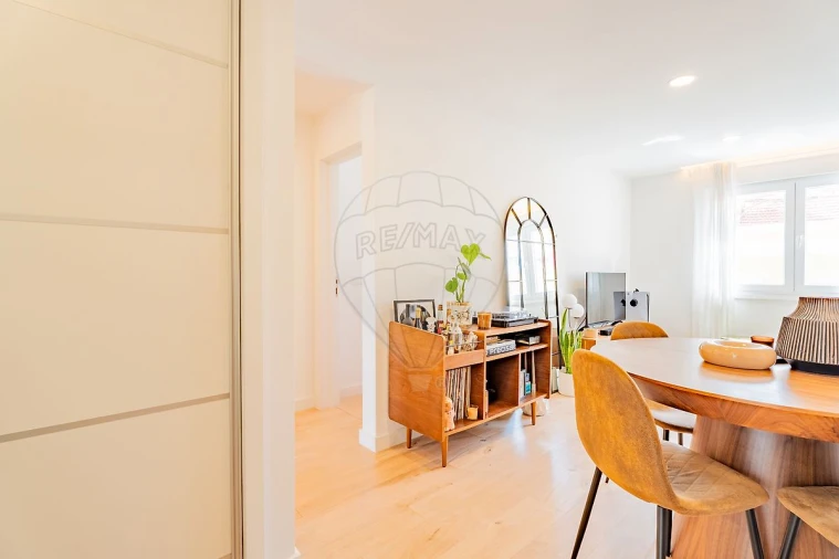 Apartamento T2 para Venda em Beato Foto 16