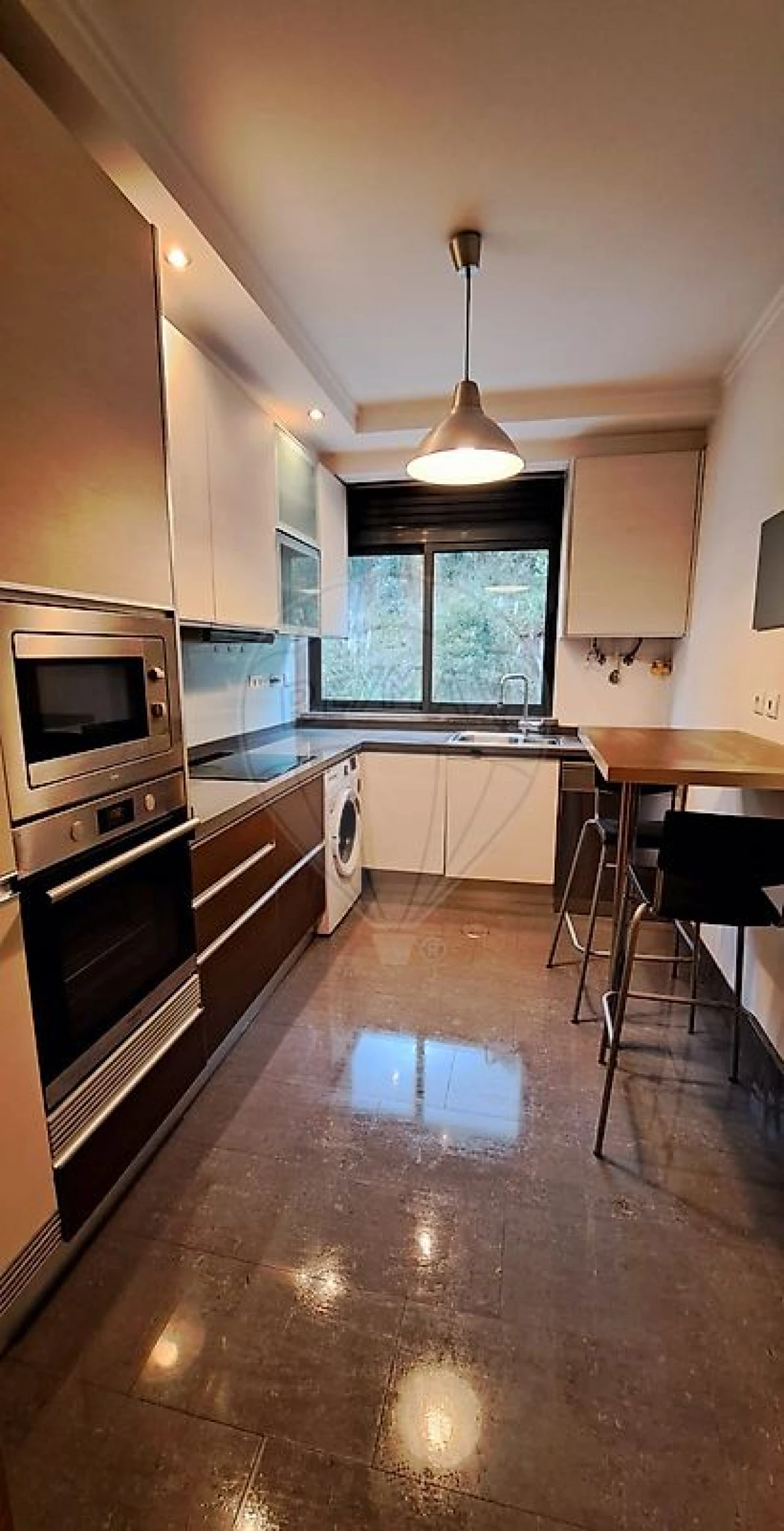 Apartamento T2 para Arrendamento em Santo Antonio dos Olivais Foto 2